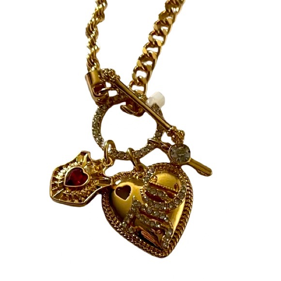 NEW Juicy Couture Gold Toned Three Charm Toggle Clasp Necklace - Picture 7 of 12